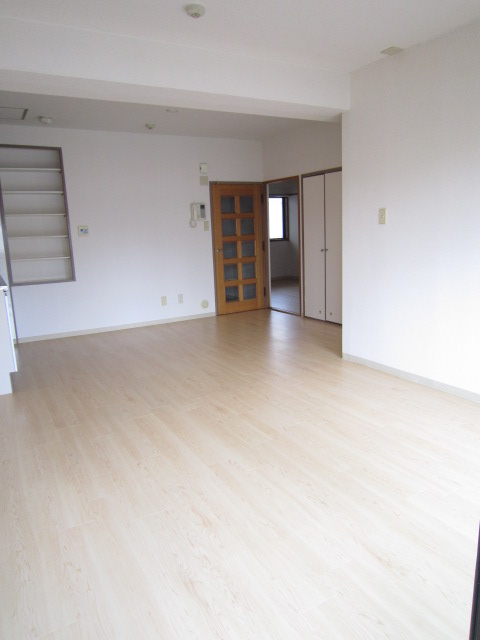 エクセル秋山 使いやすいリビングです