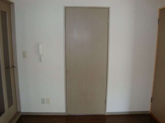 セントラルハイツ海老名105号室 洗面所入口