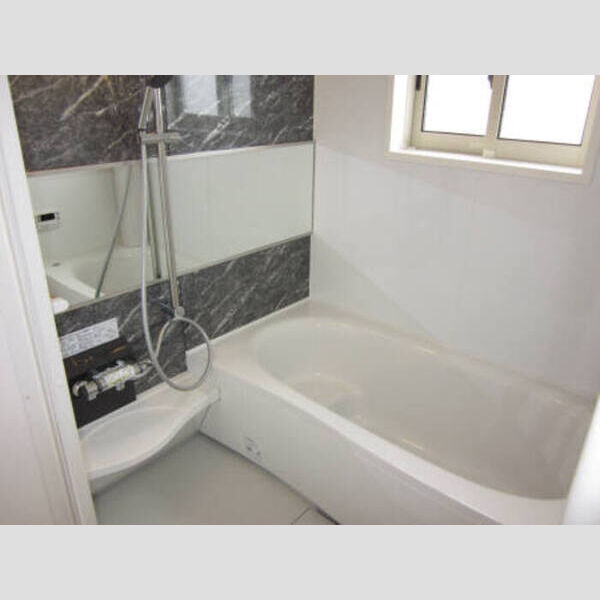 コンフォール八幡 浴室201