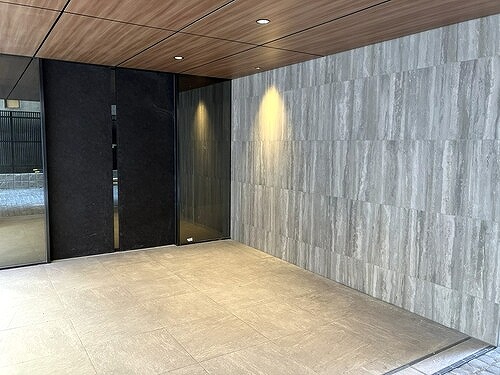 ザ・ライオンズフォーシア鶴見 エントランス