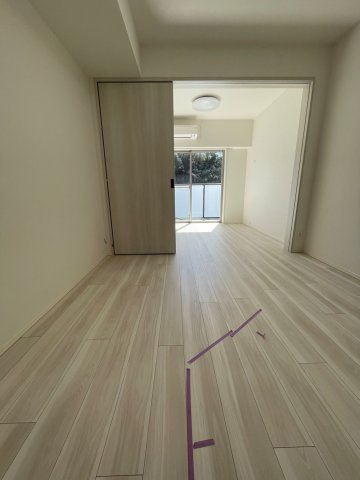 ガーラ・ステーション川崎久地5階 ゆったりとした居間です