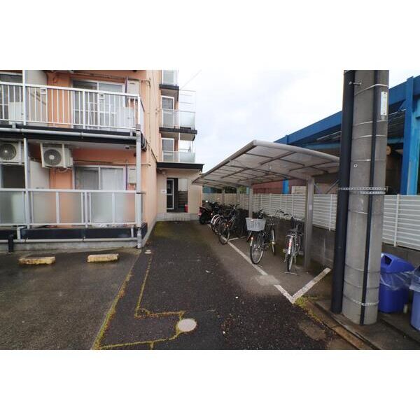 HMレジデンスB棟301号室 エントランス