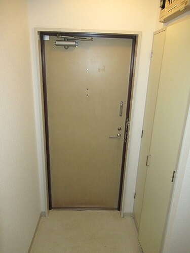 ライオンズマンション初台第３ 玄関