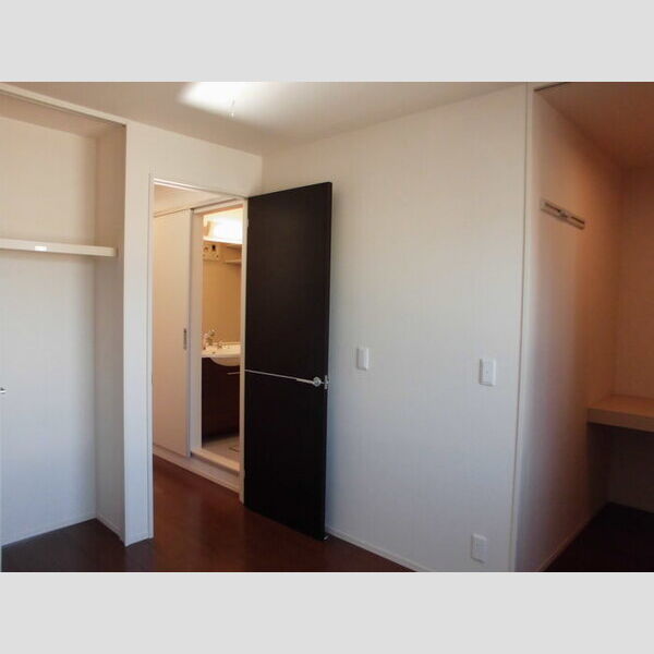 カサブランカ・ハウス203号室 北洋室