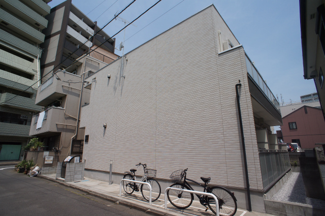 リブリ・H&H1階 外観