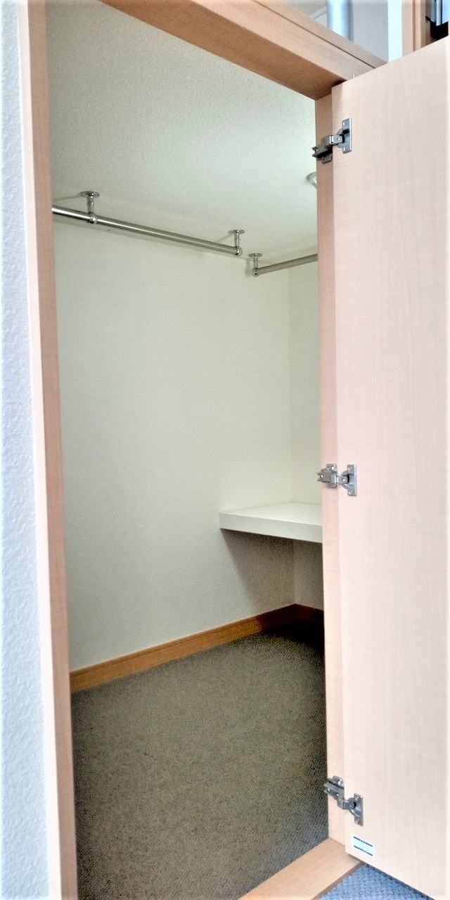 レオパレスガーデンハウス　Ｗ204号室 ウォークインクローゼット