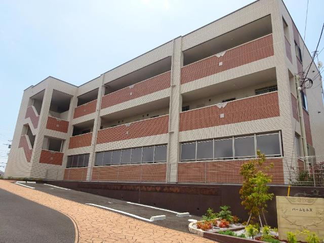 パームヒルズ 外観写真（昼）