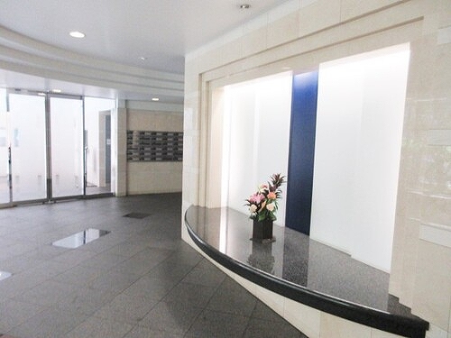 グランドステージ海岸通り3階 エントランス