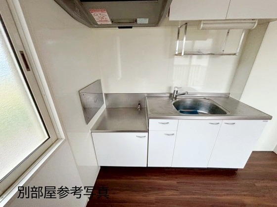 グランモアA棟101号室 キッチン
