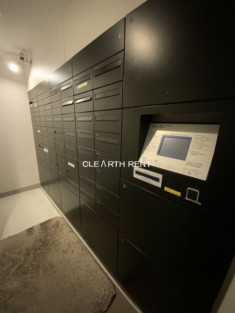 コンシェリア新宿ＥＡＳＴ13階 24時間対応の宅配ボックス