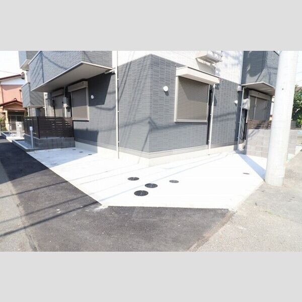 K・th201号室 駐車場