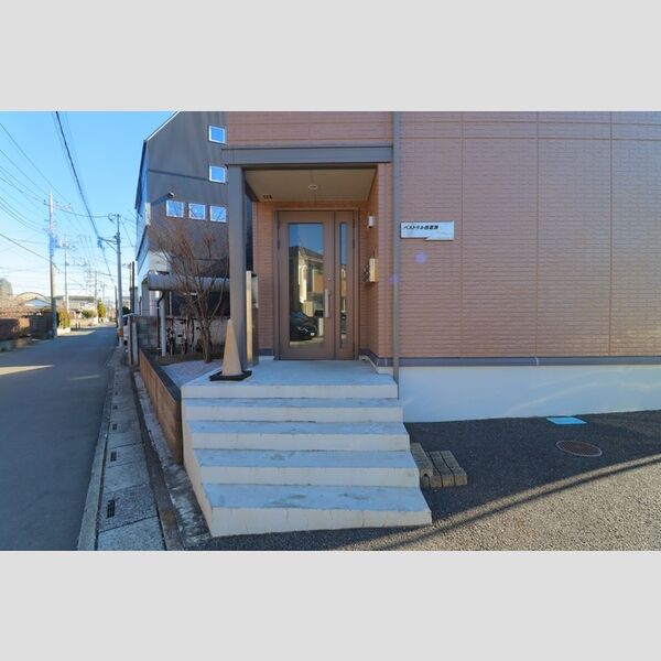 パストラル西遊馬 エントランス