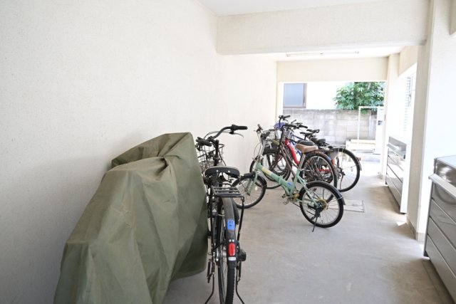 ワールドパレス永福町4階 駐輪場