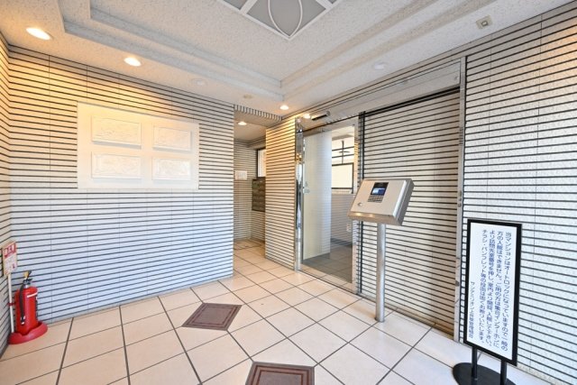 サンテミリオン上井草5階 エントランス