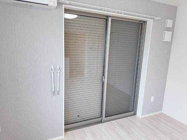 スプリングチェリーⅢ102号室 シャッター