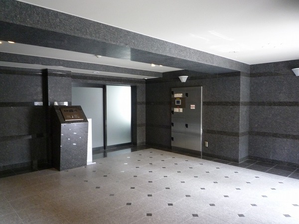 ルーブル中野富士見町弐番館 エントランス