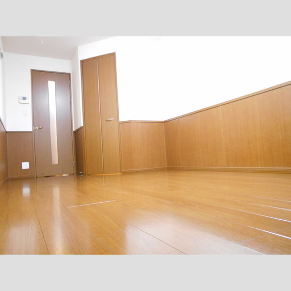 ラ・ポルト ボヌール103号室 洋室