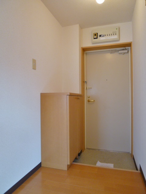 ジャスパー田無0202号室 ５段のシューズボックスです。