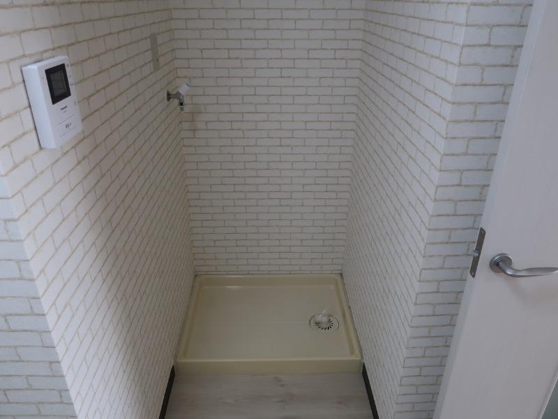 シャトル日新 内観