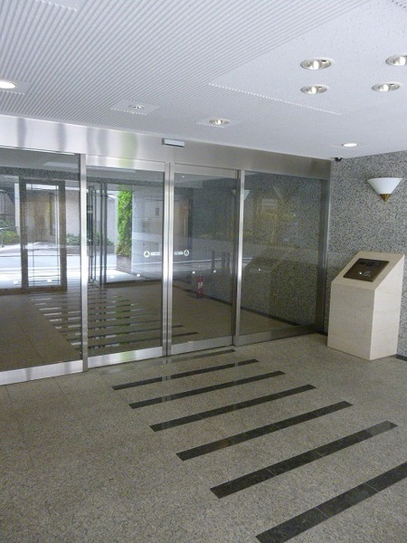 リガーレ　プレズント　氷川台101号室 エントランス