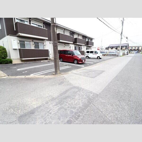 ・　さくら 駐車場