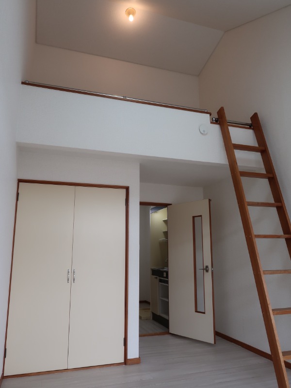 ハッピーハイツ2階 内観