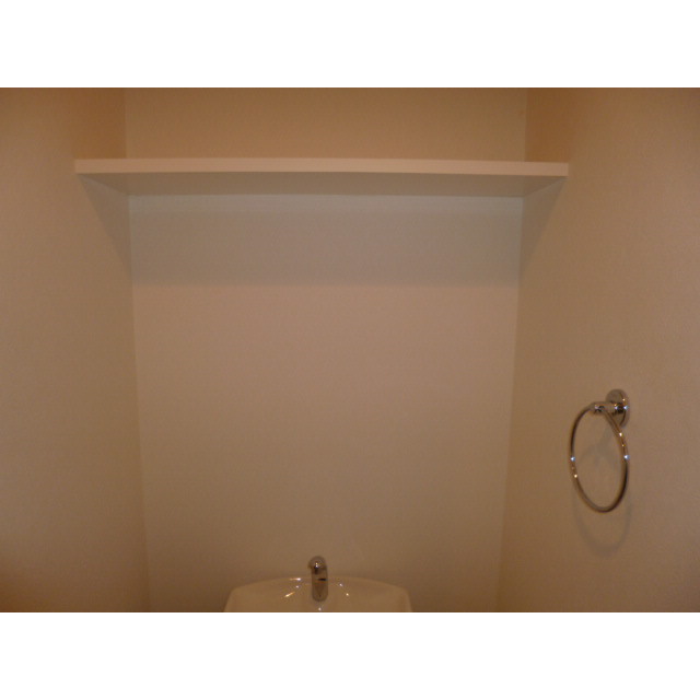 アンプルール フェールTheEarth 内観