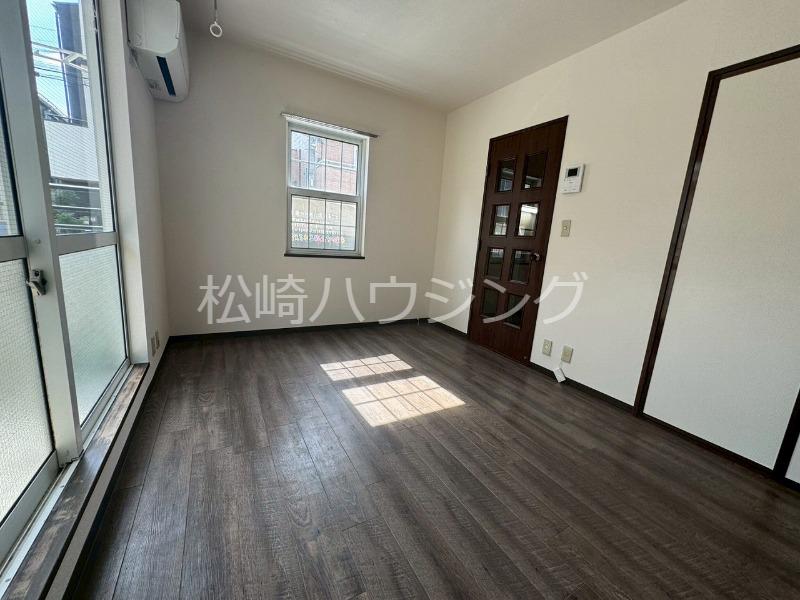 ツインビレッジ有波Ａ 内観