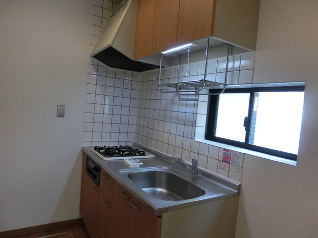 エスペランサ菊名Ｃ・Ｄ・Ｅ・Ｆ 窓のある明るいキッチンです