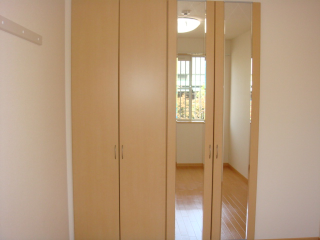 Ｍｏｎｏｔｏｎｅ　Ｌｉｆｅ００８ クローゼット