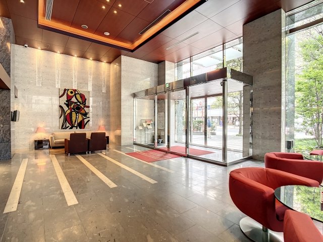 ファーストリアルタワー新宿 エントランス