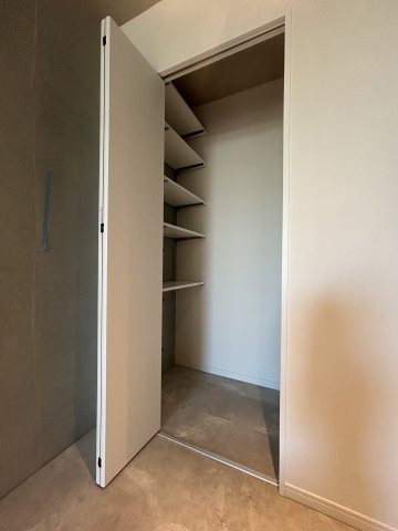 グランパセオ目黒大塚山B106号室 収納