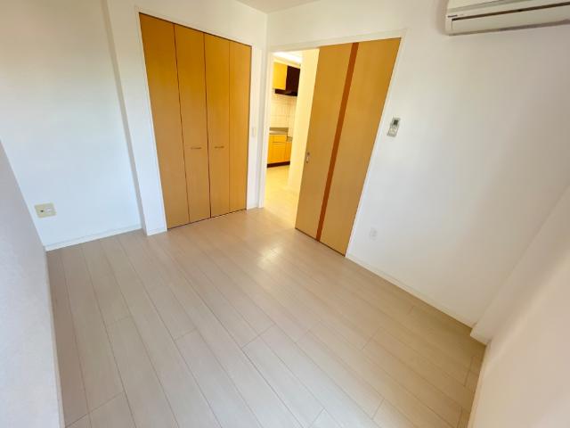 Ｍａｊｅｓｔｉｃ　ｇａｒｄｅｎ 洋室