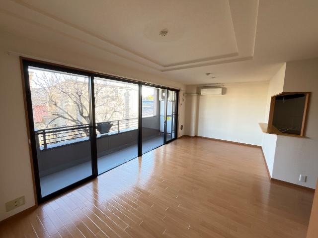 パルティール横濱 リビング