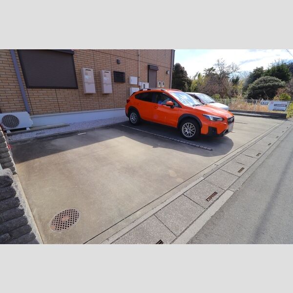 ベルトーネ 駐車場