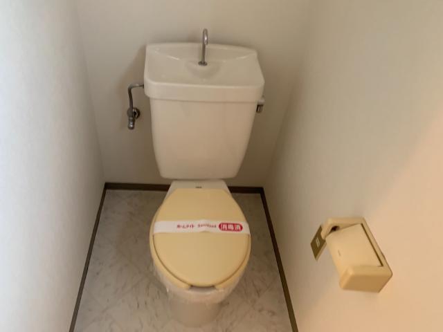 エステート山崎102号室 トイレ