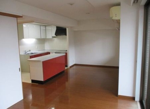 ライオンズヴィアーレ浦和弐番館 LD