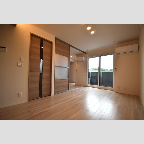 Dフラット乞田 LDK+洋室