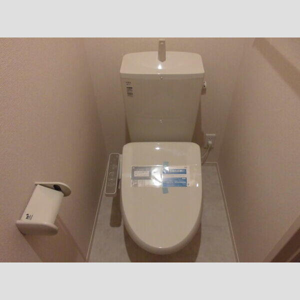 OLIVE ARBRE 30 ♪温水洗浄暖房便座つきです♪