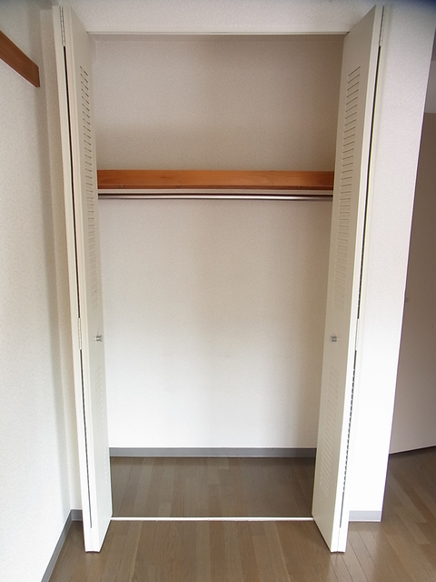 ラフィーネ横浜0605号室 洋室１収納　※現況優先