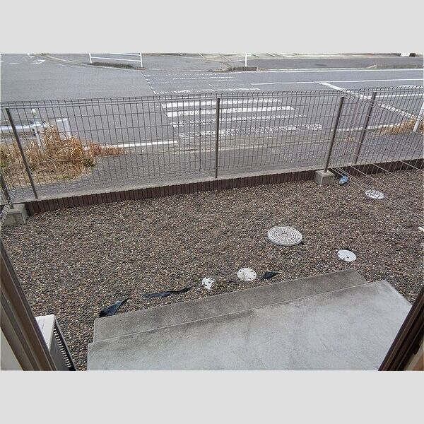 メゾンたいち105号室 専用庭