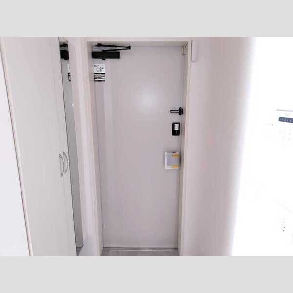 D-residence稲城102号室 玄関