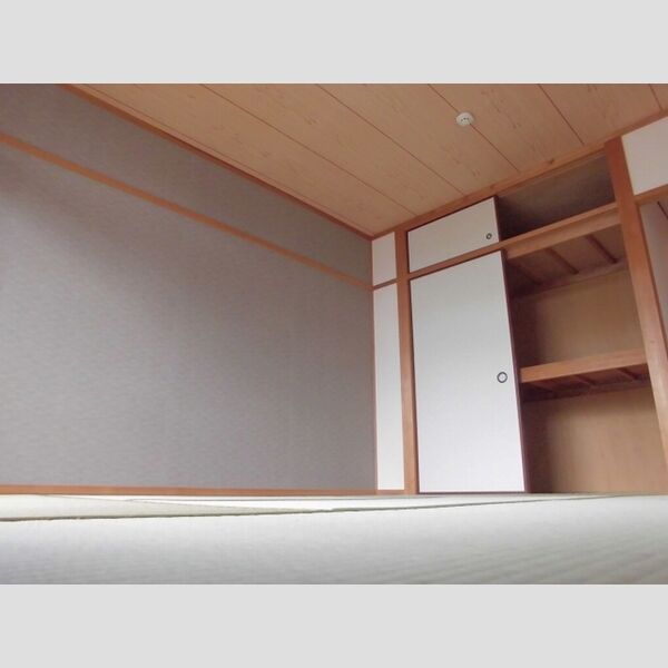 センチュリー・ハイツ201号室 和室6.3帖