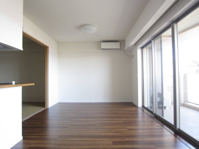 プラウド藤沢イースト リビング