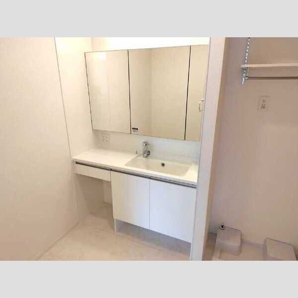 アーク・ド・ルミエールⅡ 洗面