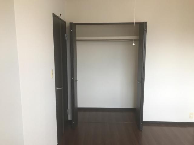 リリー・オブ・ザ・バレー201号室 収納