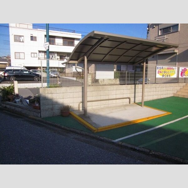 フォルトゥナート 駐輪場