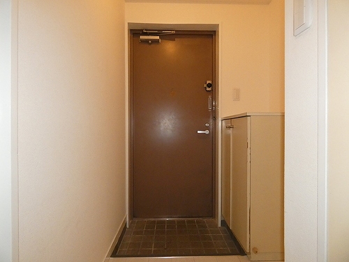 パールハイツＫＭ 玄関（内装後）