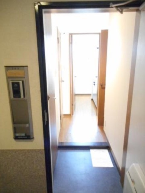 ヴァンテアンライフ高円寺　壱番館　３０５号室0305号室 玄関