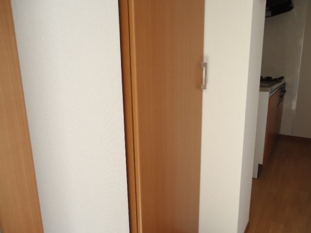 ピノアール101号室 下足入